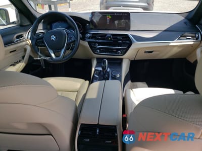Zdjęcie 8 z 15 samochodu: 2022 BMW 530 XI VIN:WBA13BJ00NCK88658 - miniatura