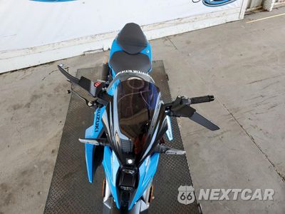 Piąte zdjęcie samochodu w środku: 2024 SUZUKI GSX800 R VIN:JS1EM11B1R7100428 - miniatura