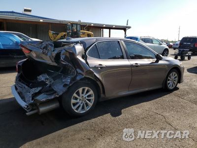 Trzecie zdjęcie samochodu z tyłu: 2021 TOYOTA CAMRY LE VIN:4T1C11AK5MU413543 - miniatura