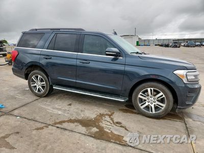 Czwarte zdjęcie samochodu z boku: 2022 FORD EXPEDITION XLT VIN:1FMJU1HT5NEA48449 - miniatura