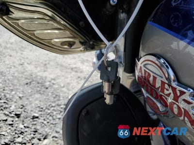 Zdjęcie 8 z 9 samochodu: 2007 HARLEY-DAVIDSON FLHTCUI VIN:1HD1FC4307Y677830 - miniatura