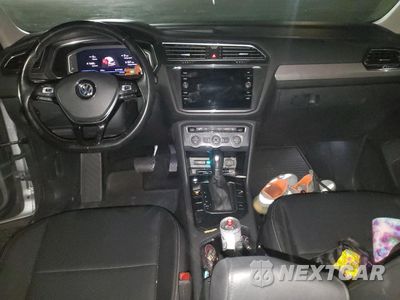 Zdjęcie 8 z 14 samochodu: 2019 VOLKSWAGEN TIGUAN SE VIN:3VV3B7AX8KM189977 - miniatura