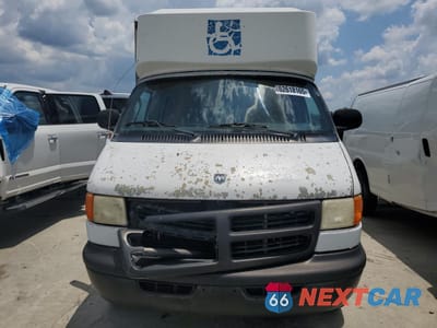 Piąte zdjęcie samochodu w środku: 2002 DODGE RAM VAN B3500 VIN:2B7LB31Z62K117167 - miniatura