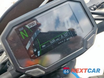 Zdjęcie 7 z 10 samochodu: 2020 KAWASAKI ZR900 F VIN:ML5ZRDF19LDA38275 - miniatura