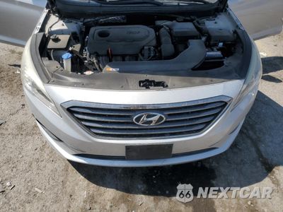 Zdjęcie 11 z 12 samochodu: 2017 HYUNDAI SONATA SE VIN:5NPE24AF5HH468380 - miniatura