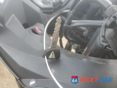 Zdjęcie 8 z 10 samochodu: 2019 KAWASAKI EX400 VIN:JKAEXKH13KDA43797 - miniatura