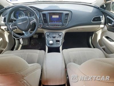 Zdjęcie 8 z 12 samochodu: 2015 CHRYSLER 200 LIMITED VIN:1C3CCCAB3FN749395 - miniatura