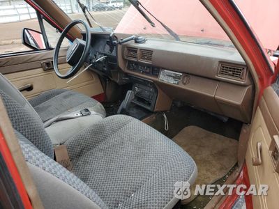 Zdjęcie 8 z 12 samochodu: 1986 TOYOTA 4RUNNER RN60 VIN:JT4RN62DXG0016244 - miniatura