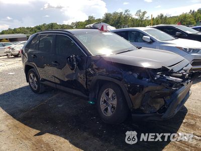Czwarte zdjęcie samochodu z boku: 2024 TOYOTA RAV4 XLE VIN:4T3RWRFV3RU119957 - miniatura