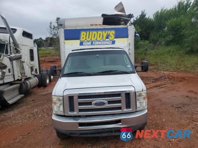 Piąte zdjęcie samochodu w środku: 2013 FORD ECONOLINE E350 SUPER DUTY CUTAWAY VAN VIN:1FDWE3FL8DDA50671 - miniatura