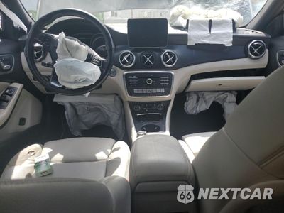 Zdjęcie 8 z 12 samochodu: 2019 MERCEDES-BENZ GLA 250 VIN:WDCTG4EB3KJ578174 - miniatura