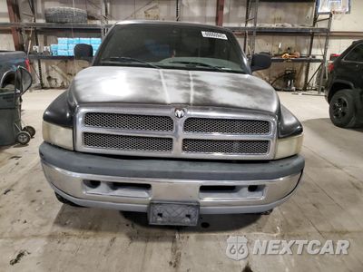 Piąte zdjęcie samochodu w środku: 2001 DODGE RAM 1500 VIN:3B7HC13Z71G790808 - miniatura