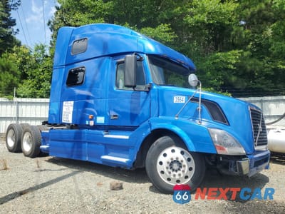 2006 VOLVO VN VNL 4V4NC9GH66N442892 - główne zdjęcie licytacji z USA - miniatura