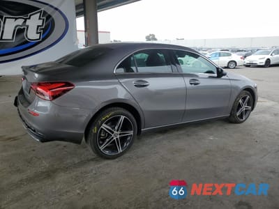 Trzecie zdjęcie samochodu z tyłu: 2021 MERCEDES-BENZ A 220 VIN:W1K3G4EB7MJ309867 - miniatura