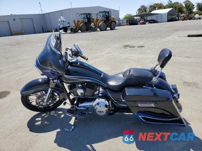 Trzecie zdjęcie samochodu z tyłu: 2009 HARLEY-DAVIDSON FLHX VIN:1HD1KB4309Y686617 - miniatura