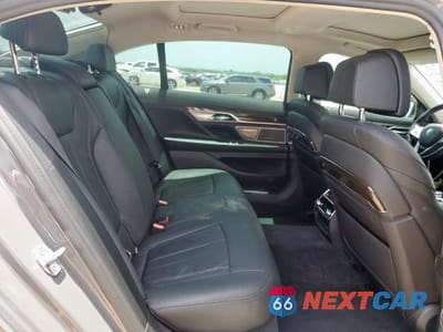 Zdjęcie 10 z 13 samochodu: 2021 BMW 740 I VIN:WBA7T2C07MCF41290 - miniatura