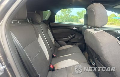 Zdjęcie 6 z 11 samochodu: 2016 FORD FOCUS ST VIN:1FADP3L90GL280025 - miniatura