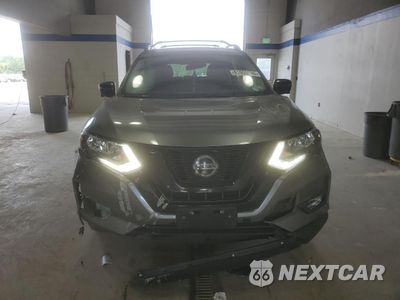 Piąte zdjęcie samochodu w środku: 2018 NISSAN ROGUE S VIN:5N1AT2MV4JC755693 - miniatura