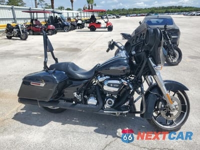 2023 HARLEY-DAVIDSON FLHX 1HD1KBC15PB677914 - główne zdjęcie licytacji z USA - miniatura