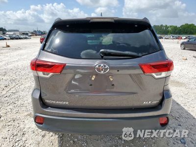 Zdjęcie 6 z 16 samochodu: 2018 TOYOTA HIGHLANDER SE VIN:5TDJZRFH9JS526248 - miniatura