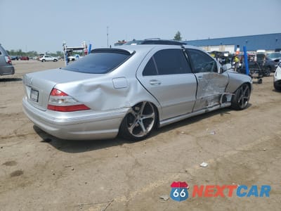 Trzecie zdjęcie samochodu z tyłu: 2000 MERCEDES-BENZ S 500 VIN:WDBNG75J1YA081185 - miniatura