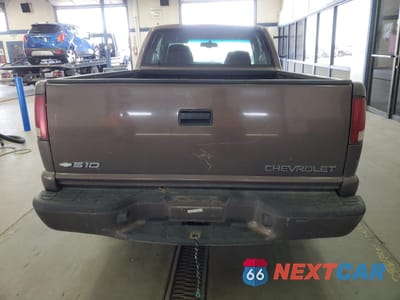 Zdjęcie 6 z 12 samochodu: 2000 CHEVROLET S TRUCK S10 VIN:1GCCS1945YK123621 - miniatura