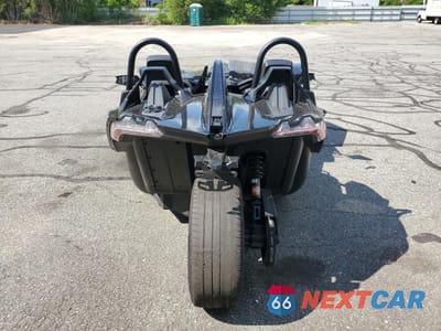 Czwarte zdjęcie samochodu z boku: 2023 POLARIS SLINGSHOT S WITH TECHNOLOGY PACKAGE VIN:57XAATHD4P8154305 - miniatura
