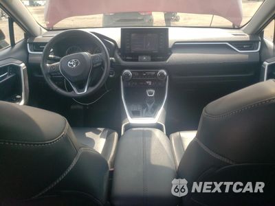 Zdjęcie 8 z 15 samochodu: 2020 TOYOTA RAV4 XLE PREMIUM VIN:2T3A1RFV9LW130514 - miniatura