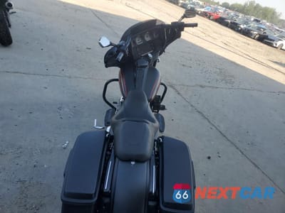 Zdjęcie 6 z 10 samochodu: 2015 HARLEY-DAVIDSON FLHXS STREET GLIDE SPECIAL VIN:1HD1KRM18FB614733 - miniatura