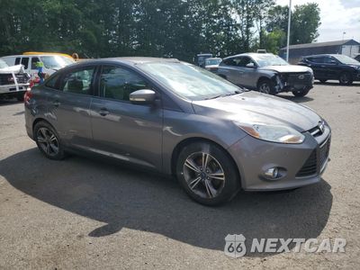Czwarte zdjęcie samochodu z boku: 2014 FORD FOCUS SE VIN:1FADP3F24EL424283 - miniatura