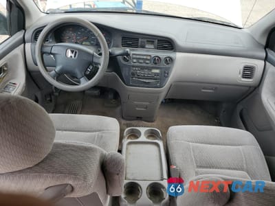 Zdjęcie 8 z 13 samochodu: 2002 HONDA ODYSSEY LX VIN:2HKRL18502H546808 - miniatura