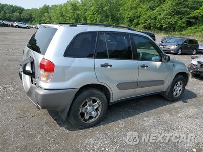 Trzecie zdjęcie samochodu z tyłu: 2002 TOYOTA RAV4 VIN:JTEHH20V426030505 - miniatura