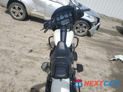 Zdjęcie 6 z 11 samochodu: 2018 HARLEY-DAVIDSON FLHXS STREET GLIDE SPECIAL VIN:1HD1KRC19JB629994 - miniatura