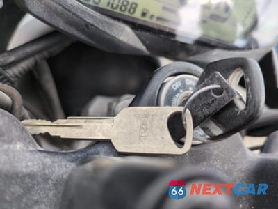 Zdjęcie 8 z 10 samochodu: 2017 SUZUKI SV650 A VIN:JS1VP55B0H2100246 - miniatura