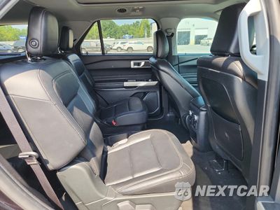 Zdjęcie 11 z 16 samochodu: 2020 FORD EXPLORER XLT VIN:1FMSK7DH4LGC86681 - miniatura