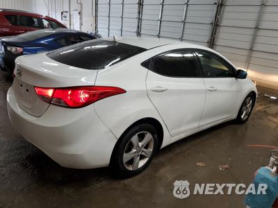 Trzecie zdjęcie samochodu z tyłu: 2013 HYUNDAI ELANTRA GLS VIN:5NPDH4AE3DH317114 - miniatura