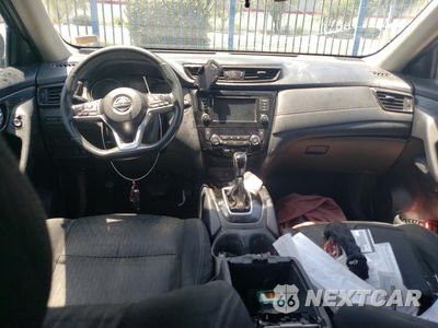 Zdjęcie 8 z 13 samochodu: 2018 NISSAN ROGUE S VIN:KNMAT2MT9JP585181 - miniatura