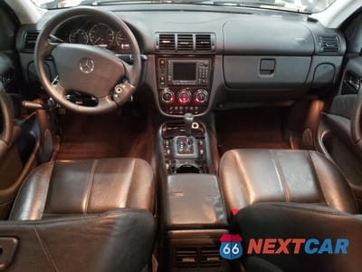 Zdjęcie 8 z 13 samochodu: 2005 MERCEDES-BENZ ML 350 VIN:4JGAB57E65A522030 - miniatura