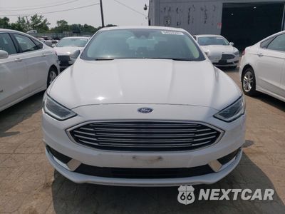 Piąte zdjęcie samochodu w środku: 2018 FORD FUSION SE HYBRID VIN:3FA6P0LU8JR171977 - miniatura