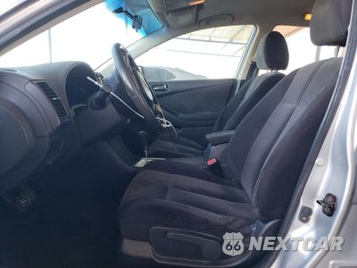 Zdjęcie 7 z 14 samochodu: 2008 NISSAN ALTIMA HYBRID VIN:1N4CL21E98C290619 - miniatura