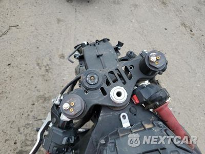 Zdjęcie 13 z 16 samochodu: 2021 YAMAHA YZFR1 VIN:JYARN66E6MA001244 - miniatura