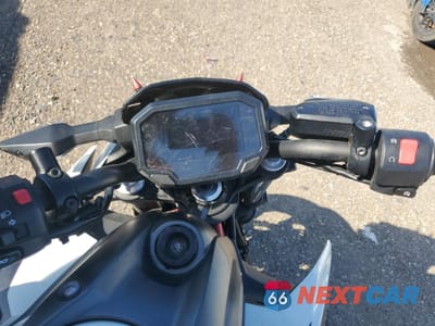 Zdjęcie 7 z 9 samochodu: 2022 KAWASAKI ER650 K VIN:ML5EREK1XNDA58788 - miniatura