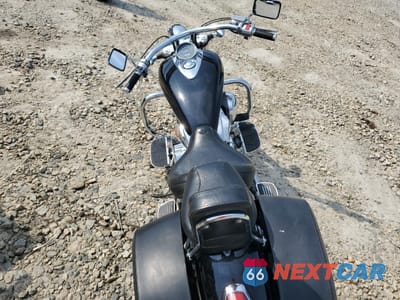 Zdjęcie 6 z 9 samochodu: 2010 HONDA VT1300 CT VIN:JH2SC6677AK000114 - miniatura