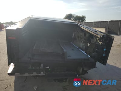 Zdjęcie 6 z 14 samochodu: 2024 TESLA CYBERTRUCK VIN:7G2CEHED9RA011760 - miniatura