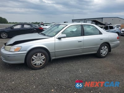 2001 TOYOTA CAMRY CE 4T1BG22K51U029661 - główne zdjęcie licytacji z USA - miniatura