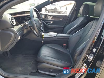 Zdjęcie 7 z 13 samochodu: 2022 MERCEDES-BENZ E 350 VIN:W1KZF8DB2NB095808 - miniatura