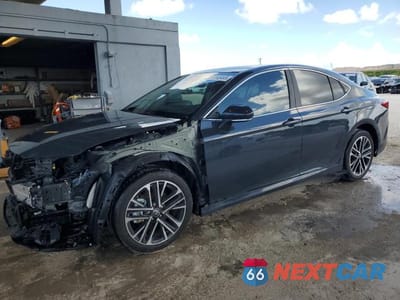 2025 TOYOTA CAMRY XLE 4T1DAACK5SU555504 - główne zdjęcie licytacji z USA - miniatura