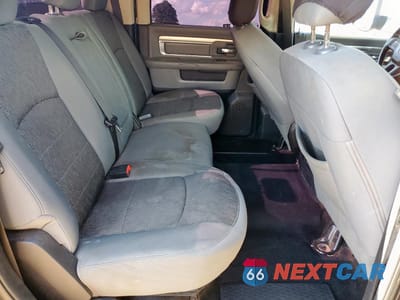 Zdjęcie 11 z 13 samochodu: 2014 RAM 3500 SLT VIN:3C63RRHL7EG146380 - miniatura
