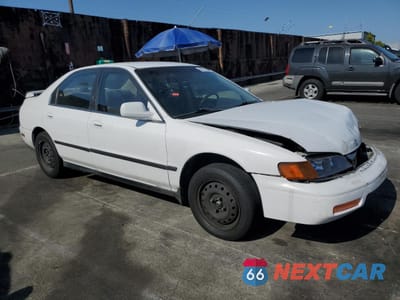 Czwarte zdjęcie samochodu z boku: 1995 HONDA ACCORD LX VIN:JHMCD5531SC021005 - miniatura