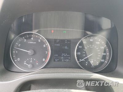 Zdjęcie 9 z 12 samochodu: 2017 HYUNDAI ELANTRA SE VIN:5NPD84LF1HH076360 - miniatura